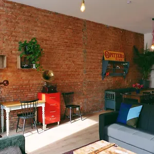 130sqm-appartment-with-20sqm-terras-and-free-parking.hotelsghent.com/